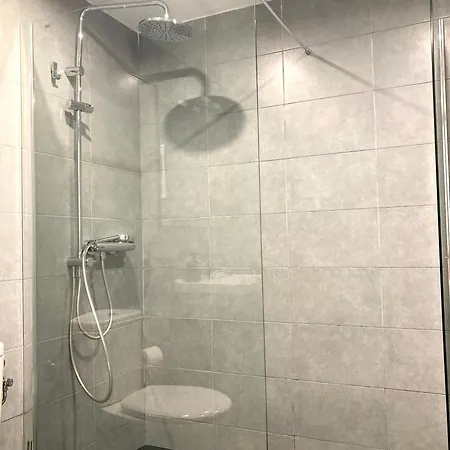 아파트 Ground Floor With Pool, Next To The *