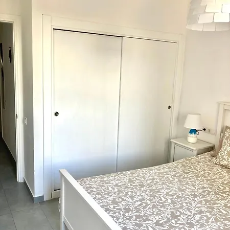 Apartment Ground Floor With Pool, Next To The *